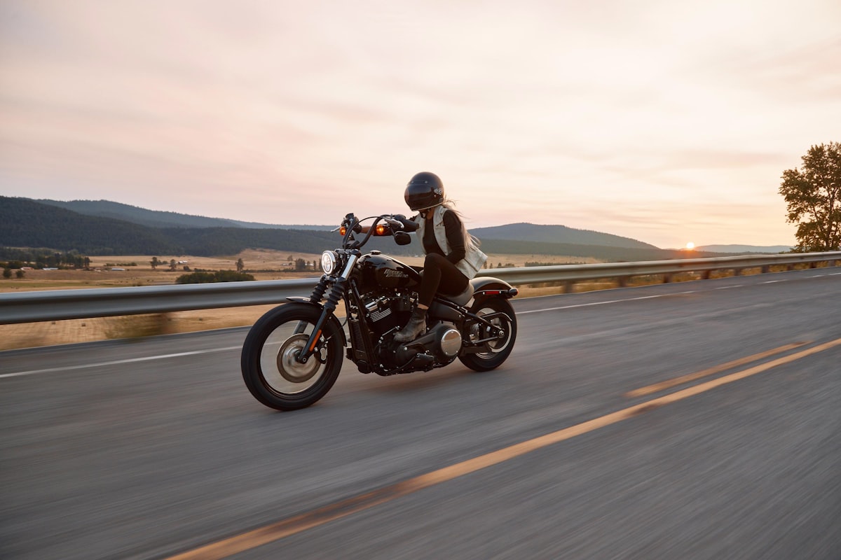 Yamaha YBR 125 Motorcycle 2022 photo 1